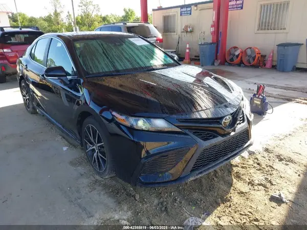 4T1G11AKXPU747251 2023 TOYOTA CAMRY - Image 1