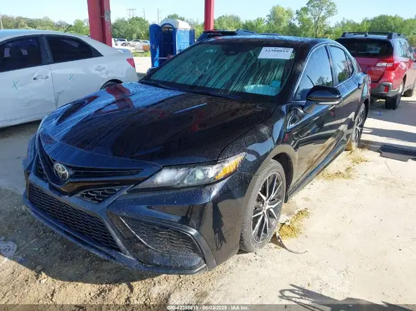 4T1G11AKXPU747251 2023 TOYOTA CAMRY - Image 2