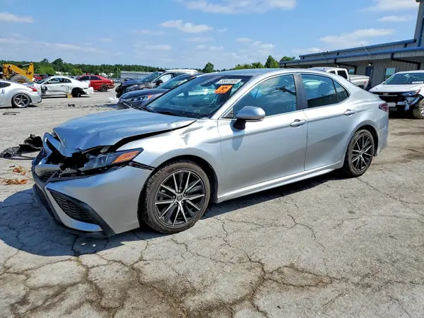 4T1G11AKXPU757018 2023 TOYOTA CAMRY - Image 1