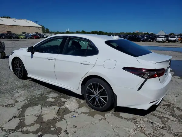 4T1G11AKXPU765569 2023 TOYOTA CAMRY - Image 2