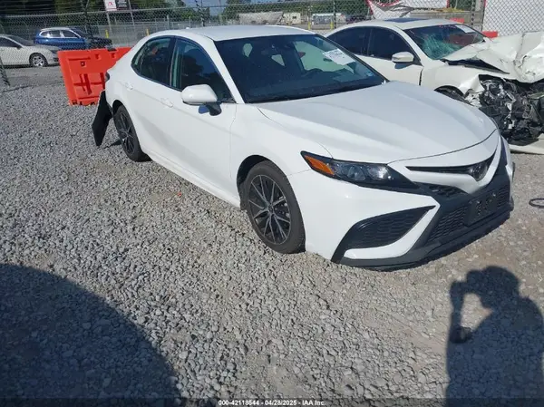 4T1G11AKXPU768990 2023 TOYOTA CAMRY - Image 1