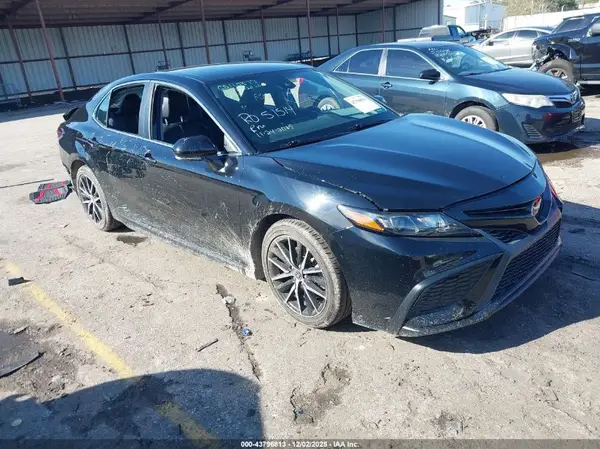 4T1G11AKXPU793792 2023 TOYOTA CAMRY - Image 1
