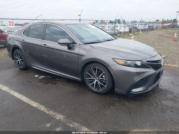 4T1G11AKXPU794487 2023 TOYOTA CAMRY - Image 1