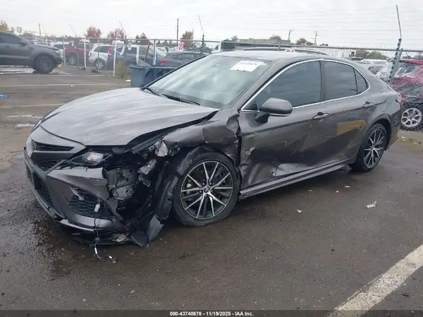 4T1G11AKXPU794487 2023 TOYOTA CAMRY - Image 2