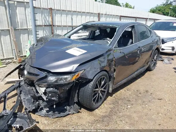 4T1G11AKXPU800725 2023 TOYOTA CAMRY - Image 2