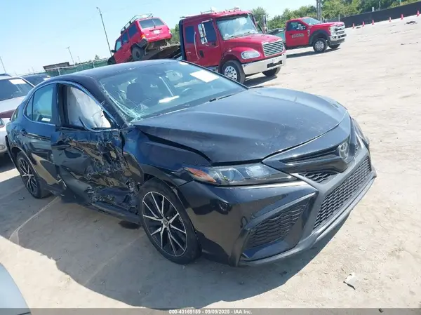4T1G11AKXPU801311 2023 TOYOTA CAMRY - Image 1