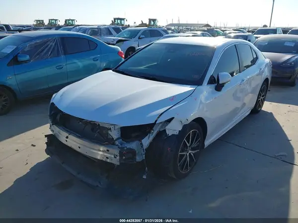 4T1G11AKXPU813779 2023 TOYOTA CAMRY - Image 2