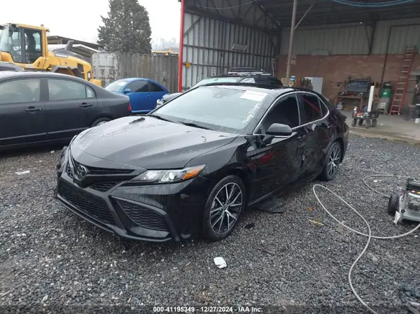4T1G11AKXPU819341 2023 TOYOTA CAMRY - Image 2