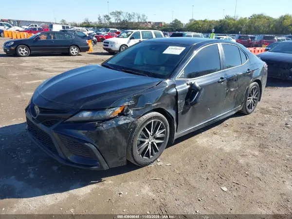 4T1G11AKXPU823387 2023 TOYOTA CAMRY - Image 2