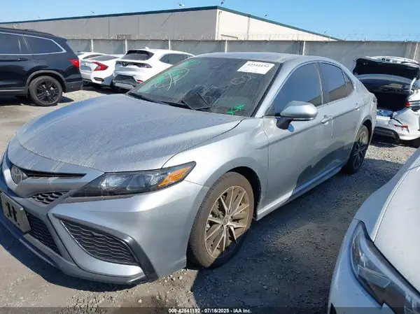 4T1G11AKXPU828413 2023 TOYOTA CAMRY - Image 2