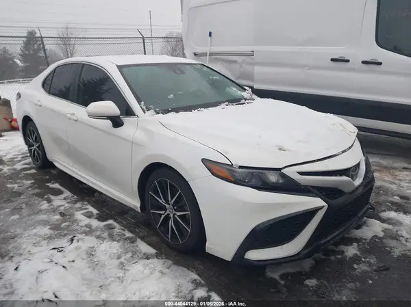 4T1G11AKXPU834549 2023 TOYOTA CAMRY - Image 1