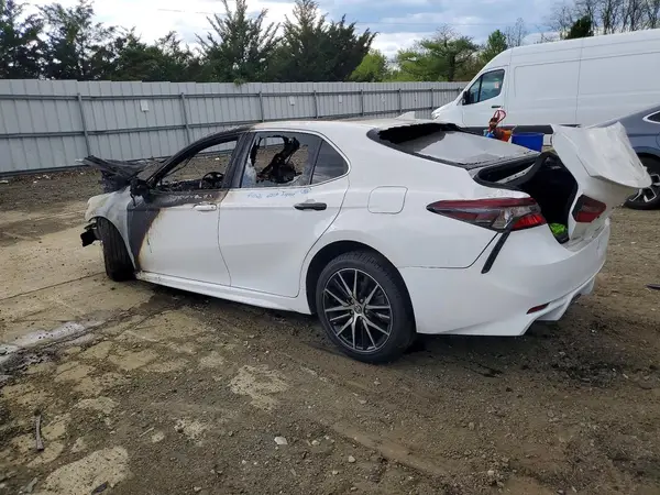 4T1G11AKXPU835104 2023 TOYOTA CAMRY - Image 2