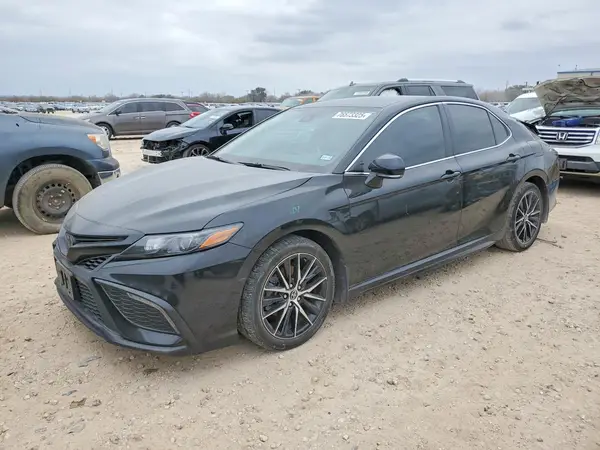 4T1G11AKXRU191817 2024 TOYOTA CAMRY - Image 1