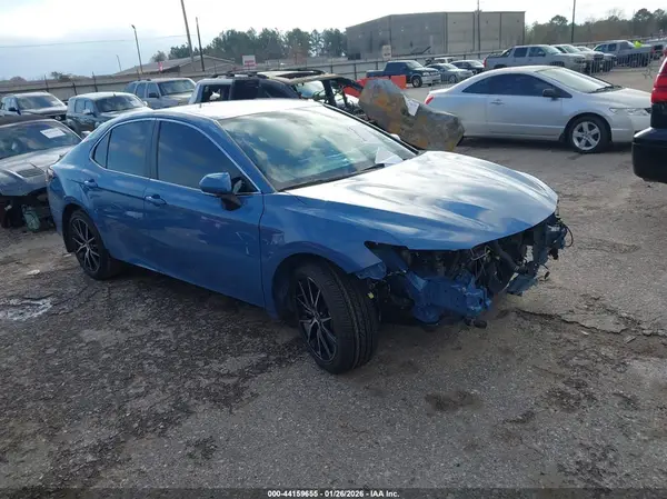 4T1G11AKXRU211404 2024 TOYOTA CAMRY - Image 1