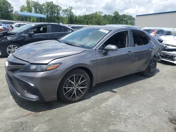 4T1G11AKXRU211435 2024 TOYOTA CAMRY - Image 1