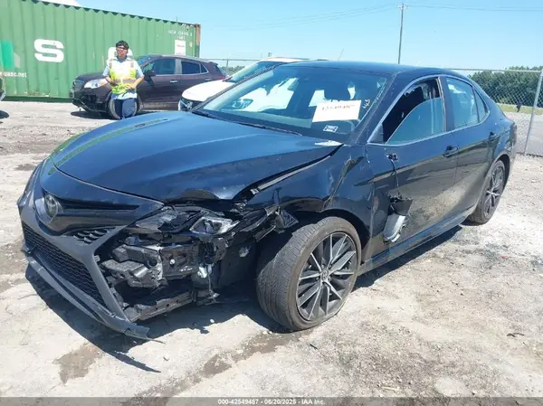 4T1G11AKXRU213511 2024 TOYOTA CAMRY - Image 2