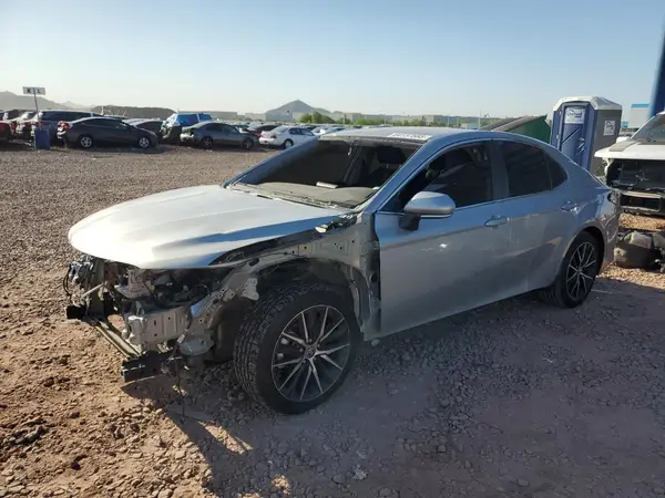 4T1G11AKXRU217901 2024 TOYOTA CAMRY - Image 1