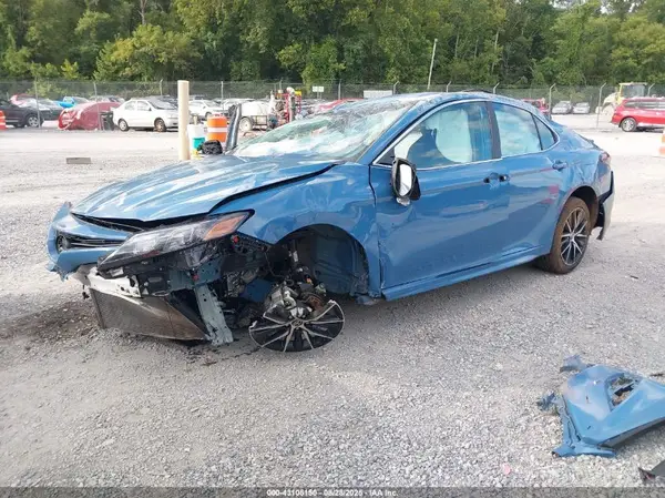 4T1G11AKXRU225223 2024 TOYOTA CAMRY - Image 2