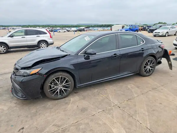 4T1G11AKXRU231071 2024 TOYOTA CAMRY - Image 1
