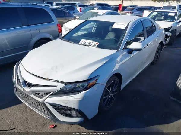 4T1G11AKXRU232317 2024 TOYOTA CAMRY - Image 2