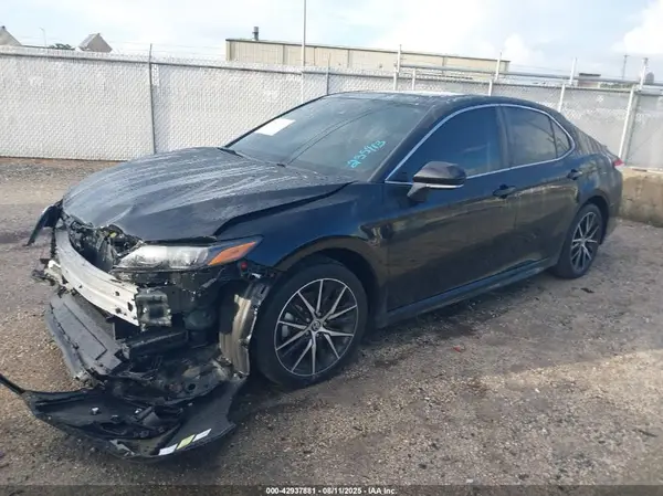 4T1G11AKXRU235413 2024 TOYOTA CAMRY - Image 2