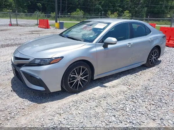 4T1G11AKXRU239896 2024 TOYOTA CAMRY - Image 2