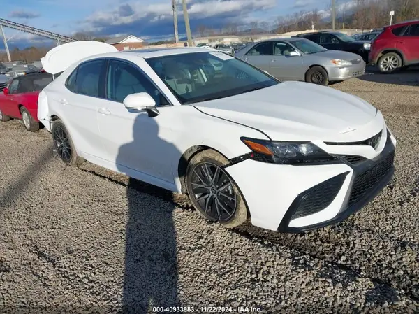 4T1G11AKXRU245665 2024 TOYOTA CAMRY - Image 1