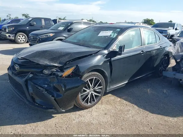 4T1G11AKXRU250252 2024 TOYOTA CAMRY - Image 2
