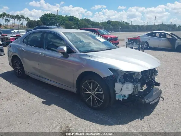 4T1G11AKXRU252227 2024 TOYOTA CAMRY - Image 1