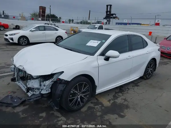 4T1G11AKXRU846591 2024 TOYOTA CAMRY - Image 2