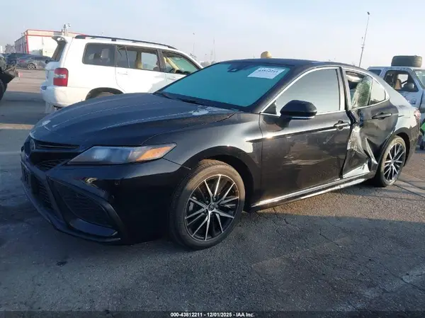 4T1G11AKXRU849779 2024 TOYOTA CAMRY - Image 2