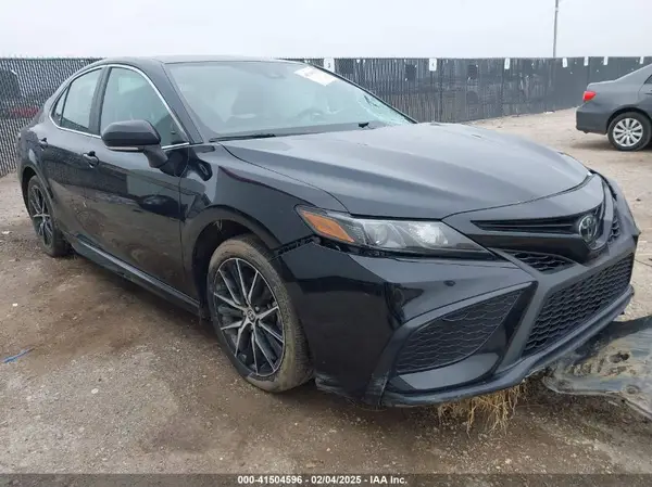 4T1G11AKXRU854920 2024 TOYOTA CAMRY - Image 1