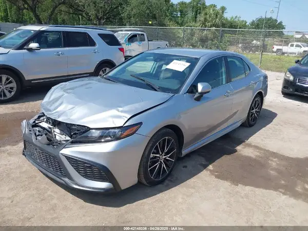 4T1G11AKXRU858255 2024 TOYOTA CAMRY - Image 2