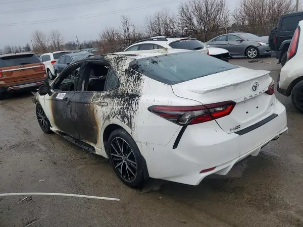 4T1G11AKXRU858644 2024 TOYOTA CAMRY - Image 2