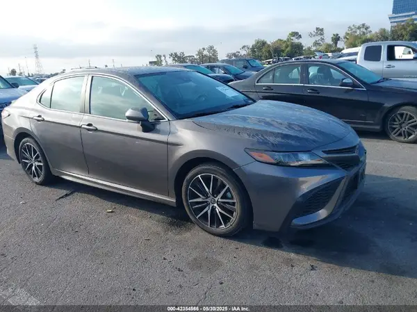 4T1G11AKXRU866453 2024 TOYOTA CAMRY - Image 1