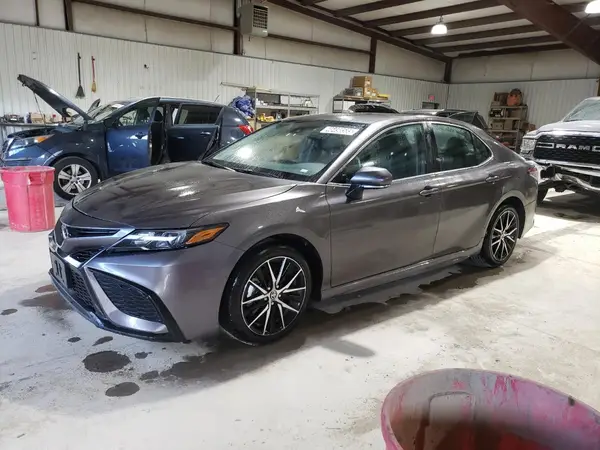 4T1G11AKXRU870714 2024 TOYOTA CAMRY - Image 1