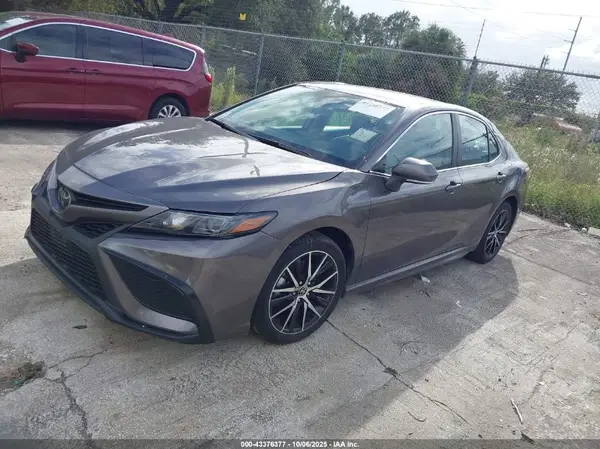 4T1G11AKXRU890624 2024 TOYOTA CAMRY - Image 2