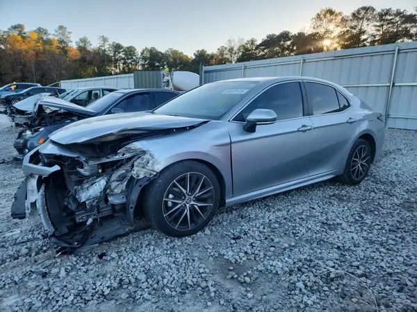 4T1G11AKXRU890641 2024 TOYOTA CAMRY - Image 1
