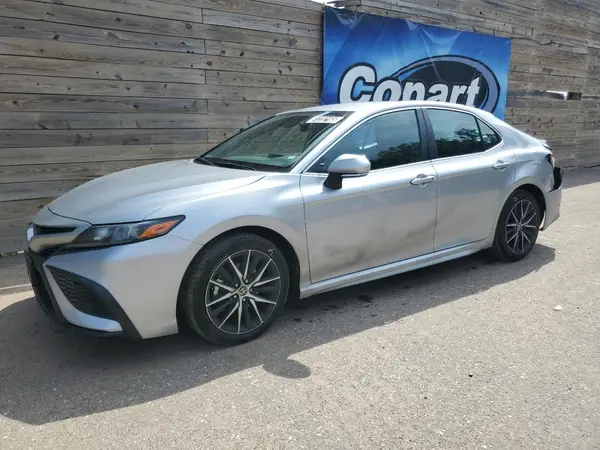 4T1G11AKXRU908202 2024 TOYOTA CAMRY - Image 1