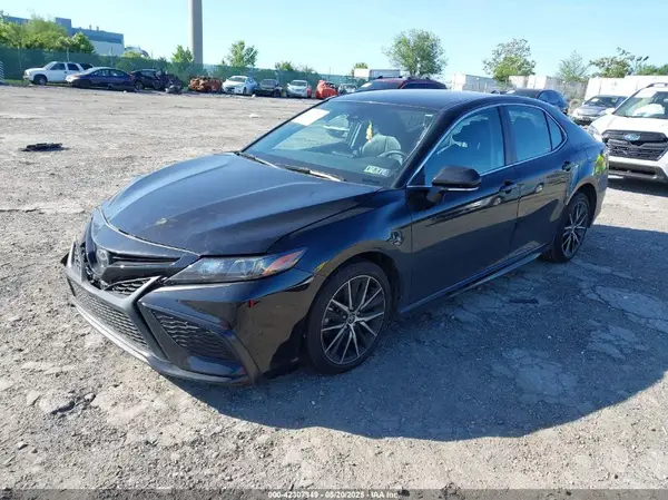 4T1G11AKXRU914873 2024 TOYOTA CAMRY - Image 2
