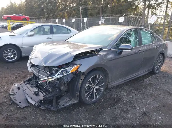 4T1G11BK0LU002842 2020 TOYOTA CAMRY - Image 2