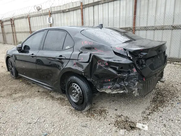4T1G11BK0LU017986 2020 TOYOTA CAMRY - Image 2