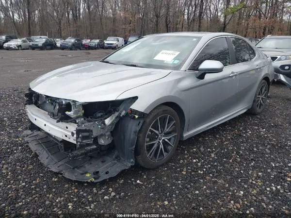 4T1G11BK0MU021859 2021 TOYOTA CAMRY - Image 2
