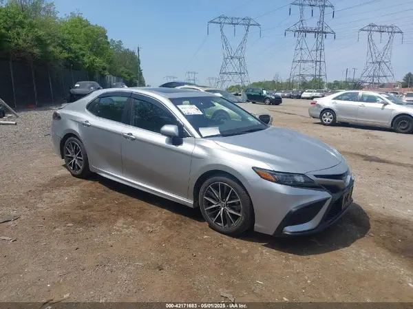 4T1G11BK0MU023532 2021 TOYOTA CAMRY - Image 1