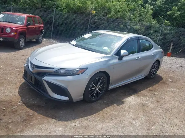 4T1G11BK0MU023532 2021 TOYOTA CAMRY - Image 2