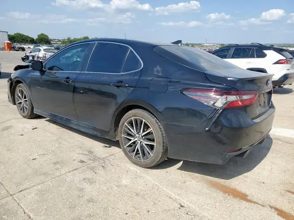 4T1G11BK0MU030724 2021 TOYOTA CAMRY - Image 2