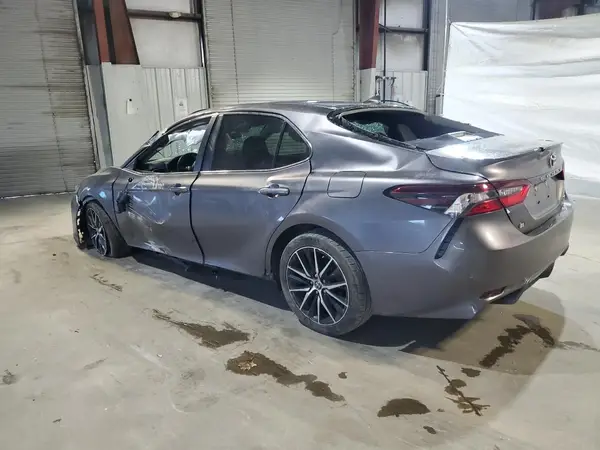4T1G11BK0MU034157 2021 TOYOTA CAMRY - Image 2