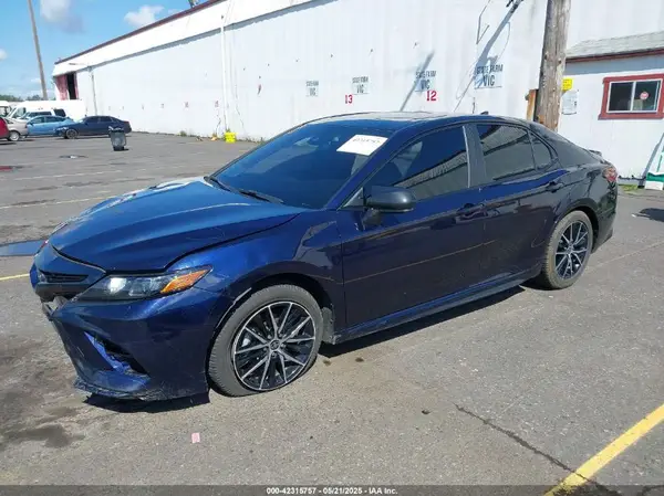 4T1G11BK0MU035020 2021 TOYOTA CAMRY - Image 2