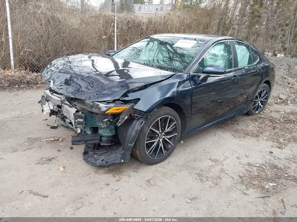 4T1G11BK0MU036166 2021 TOYOTA CAMRY - Image 2