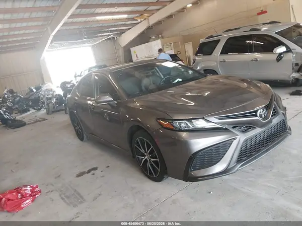 4T1G11BK0MU040959 2021 TOYOTA CAMRY - Image 1